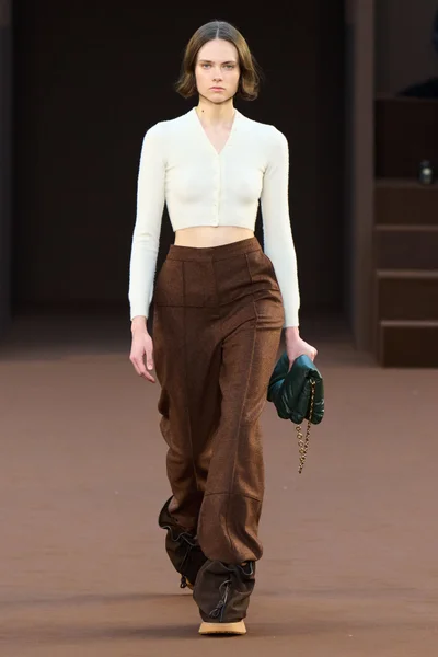 Look 52